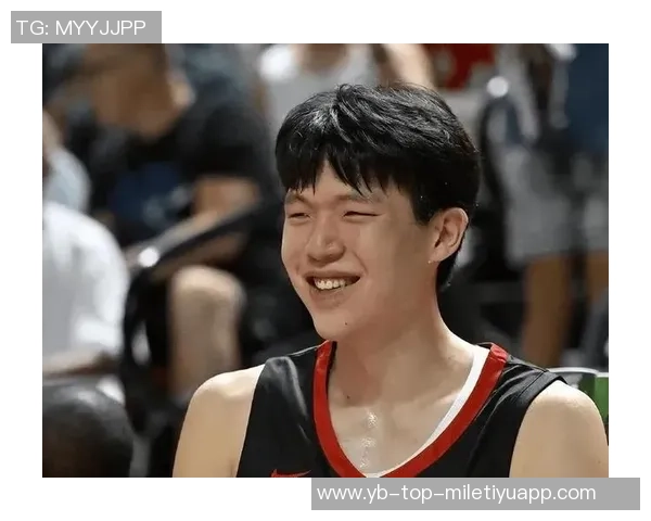 杨瀚森在篮下对抗能力不足前场篮板和挡拆时易遭犯规困扰